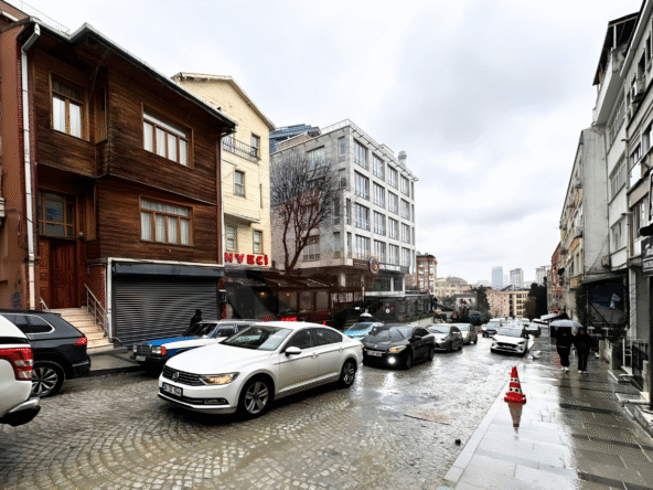 Beşiktaş KOMPLE KİRALIK BİNA 345m2